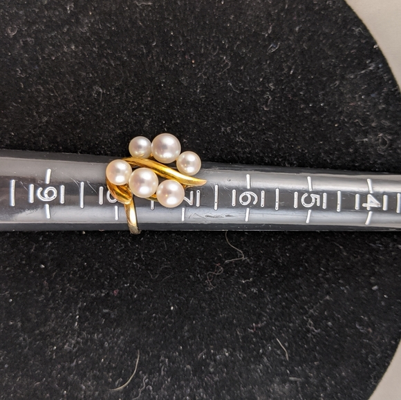14K Yellow Gold Ring w/ 6 Pearls Size 7.75 - Picture 3 of 8